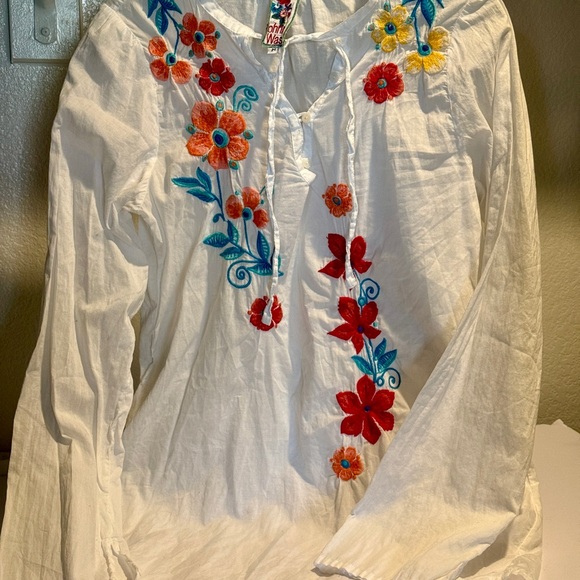 Johnny Was Santorini Embroidered Blouse White Boho Floral Peasant Top Medium - Picture 7 of 7